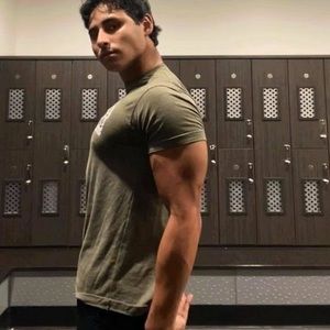 Meet your Posher, Eli